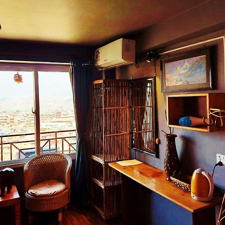 Cafe Beyond And Guest House Бактапур Екстериор снимка